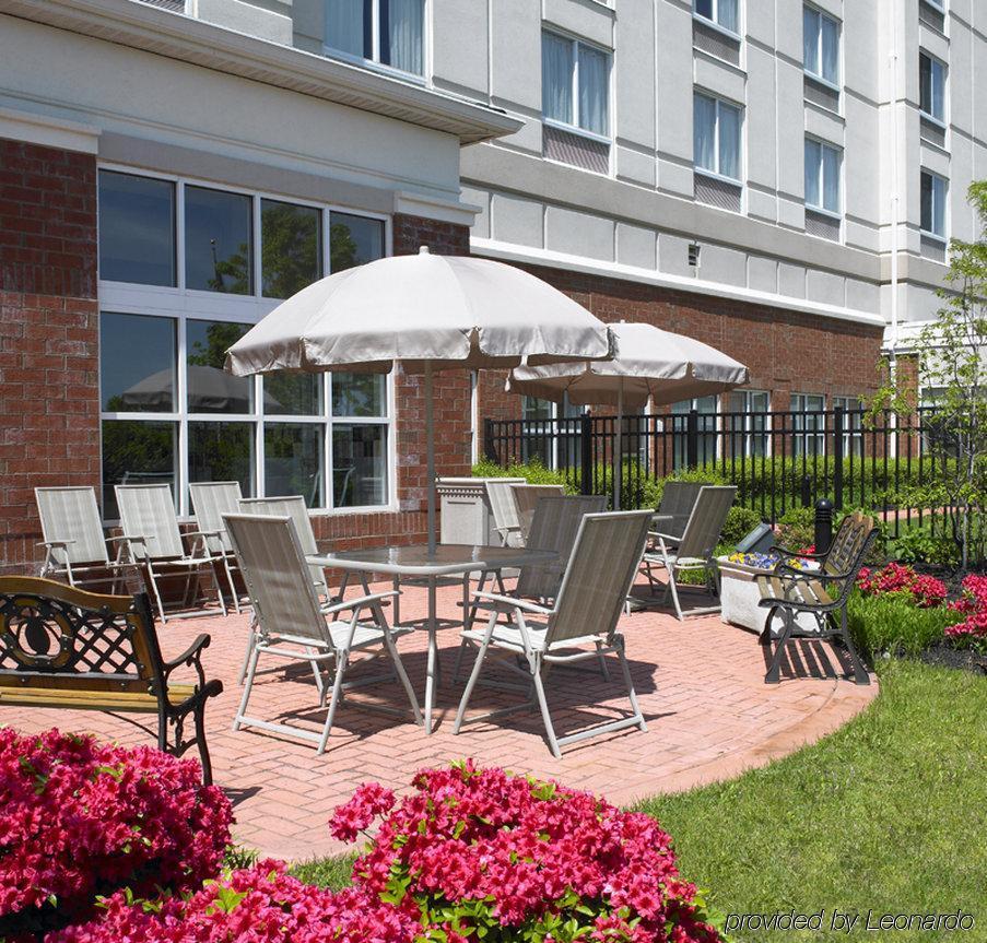 Hilton Garden Inn Edison/Raritan Center Restoran gambar