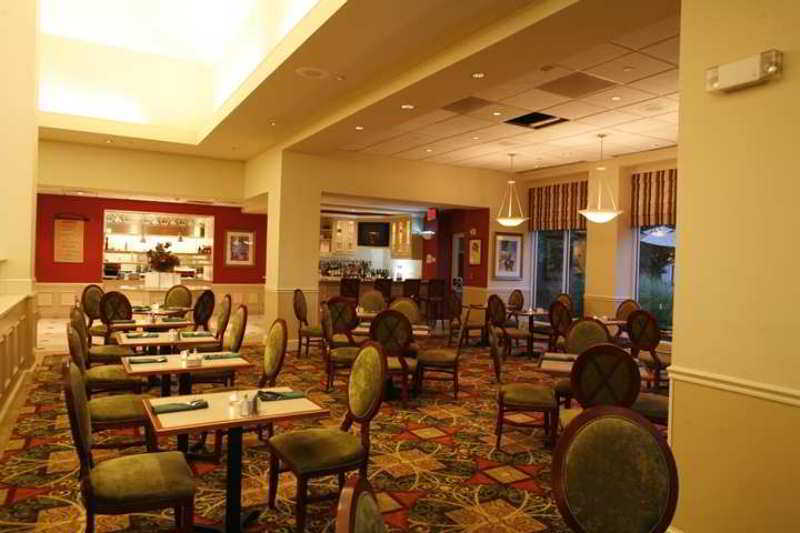Hilton Garden Inn Edison/Raritan Center Restoran gambar